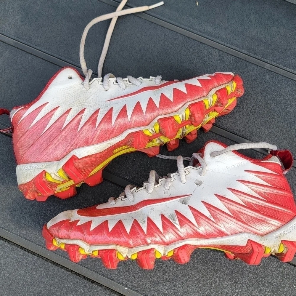 2/$20 Nike Red and White Baseball Spikes 5